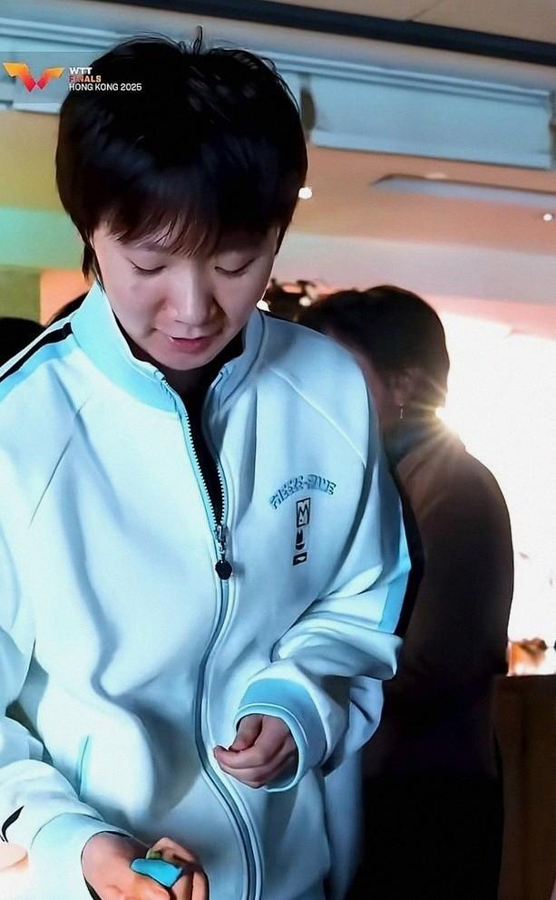 语让美和当起翻译大头硬着头皮曼昱开心pg电子模拟器试玩晚宴:孙颖莎不会日(图5) 语让美和当起翻译大头硬着头皮曼昱开心pg电子模拟器试玩晚宴:孙颖莎不会日(图5)