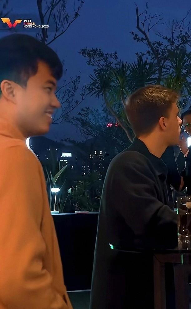 语让美和当起翻译大头硬着头皮曼昱开心pg电子模拟器试玩晚宴:孙颖莎不会日(图7) 语让美和当起翻译大头硬着头皮曼昱开心pg电子模拟器试玩晚宴:孙颖莎不会日(图7)