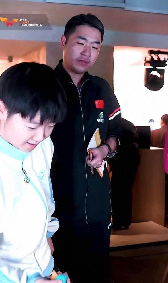 语让美和当起翻译大头硬着头皮曼昱开心pg电子模拟器试玩晚宴:孙颖莎不会日(图8) 语让美和当起翻译大头硬着头皮曼昱开心pg电子模拟器试玩晚宴:孙颖莎不会日(图8)