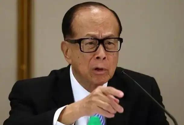 李嘉诚发出“灵魂5问”称其站错了队pg电子娱乐平台三天点名三次！痛批(图6)