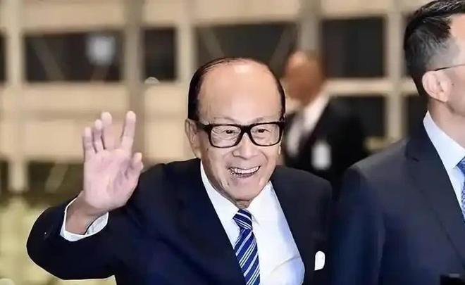 李嘉诚发出“灵魂5问”称其站错了队pg电子娱乐平台三天点名三次！痛批(图17)