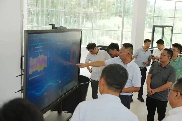 ——中山大学海洋科学学院创新守护“蓝色粮仓”|新华智见pg电子娱乐平台把实验室搬到“塘头”让成果“游”上餐桌(图9) ——中山大学海洋科学学院创新守护“蓝色粮仓”|新华智见pg电子娱乐平台把实验室搬到“塘头”让成果“游”上餐桌(图9)